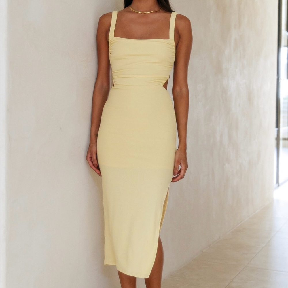 NWT Elegant Yellow Midi Dress